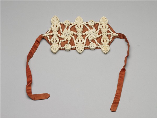 象牙瓔珞臂釧