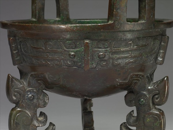 析子孫父乙扁足鼎
