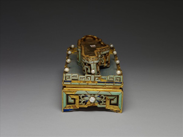 嵌松石珍珠金座