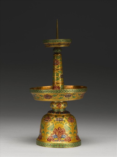 金胎內填琺瑯番蓮紋燭台（五供）