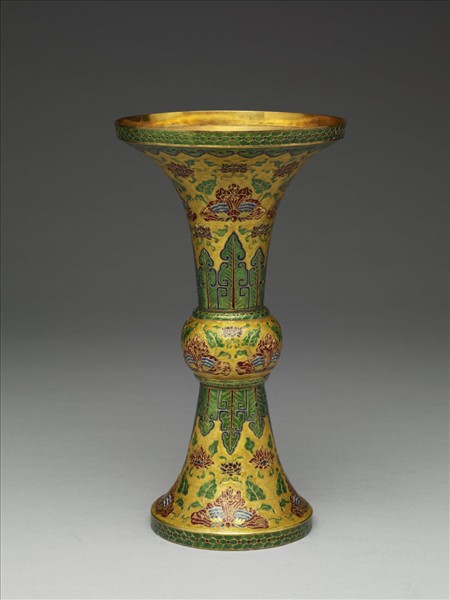 金胎內填琺瑯番蓮紋觚（五供）