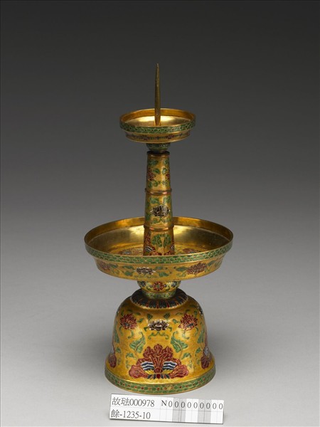 金胎內填琺瑯番蓮紋燭台（五供）