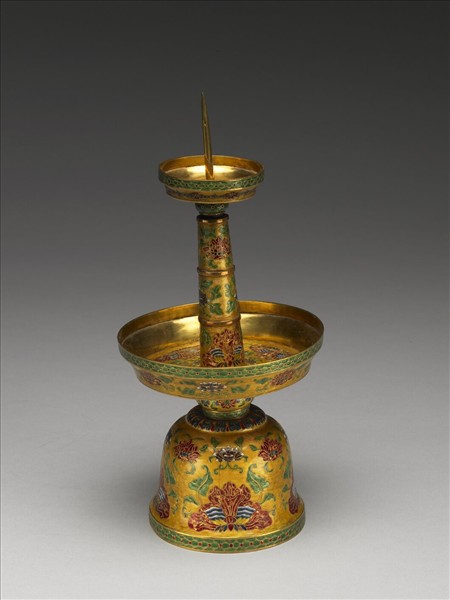 金胎內填琺瑯番蓮紋燭台（五供）