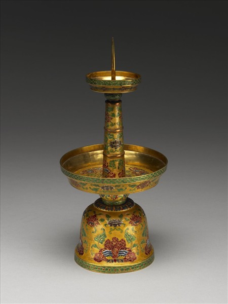 金胎內填琺瑯番蓮紋燭台（五供）