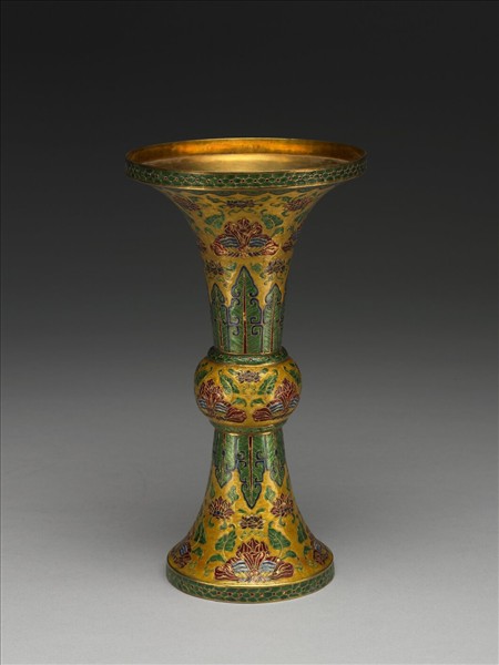 金胎內填琺瑯番蓮紋觚（五供）
