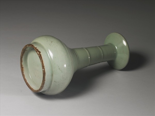 龍泉窯 青瓷盤口弦紋長頸瓶