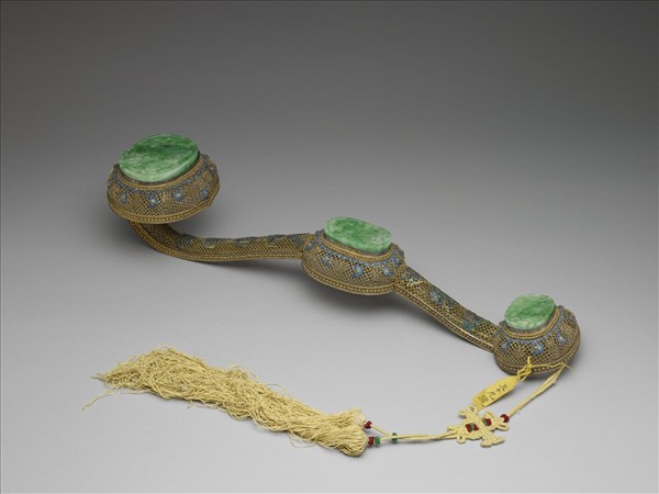 鍍金纍絲鑲翠玉太平有象銀如意