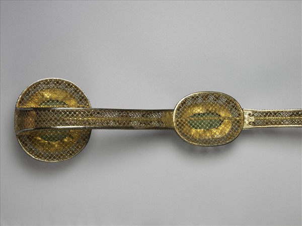 鍍金纍絲鑲翠玉太平有象銀如意