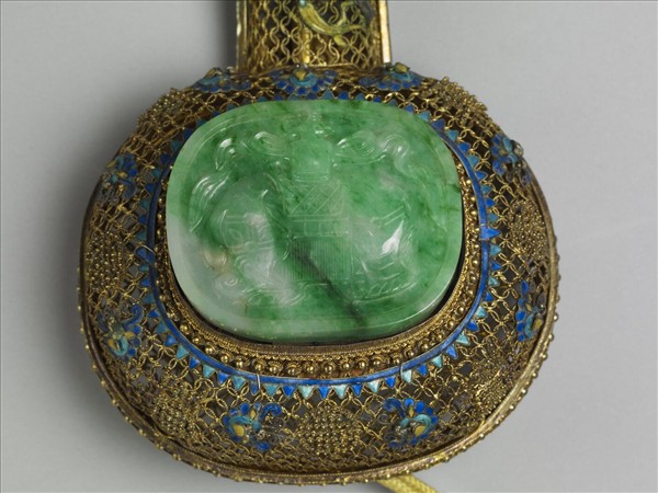 鍍金纍絲鑲翠玉太平有象銀如意