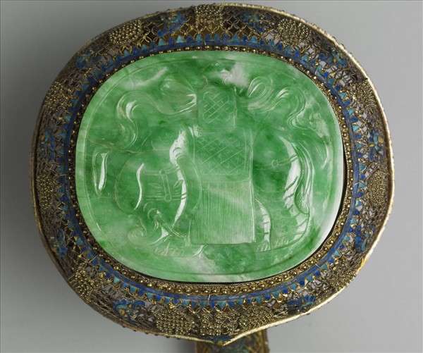 鍍金纍絲鑲翠玉太平有象銀如意