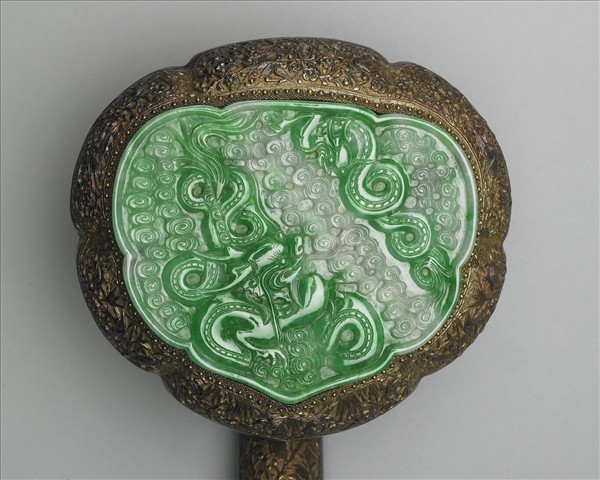 鍍金鐫刻花鳥鑲三翠銀如意