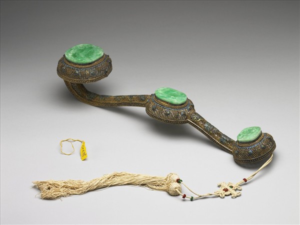 鍍金纍絲鑲翠玉太平有象銀如意