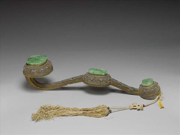 鍍金銀絲嵌翡翠如意