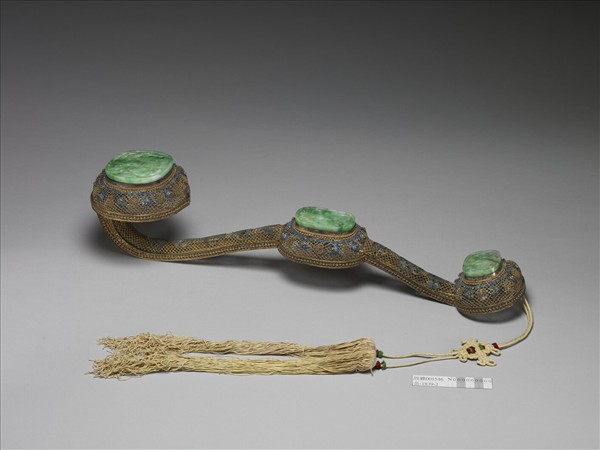 鍍金銀絲嵌翡翠如意