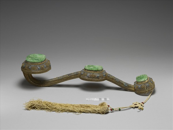 鍍金銀絲嵌翡翠如意