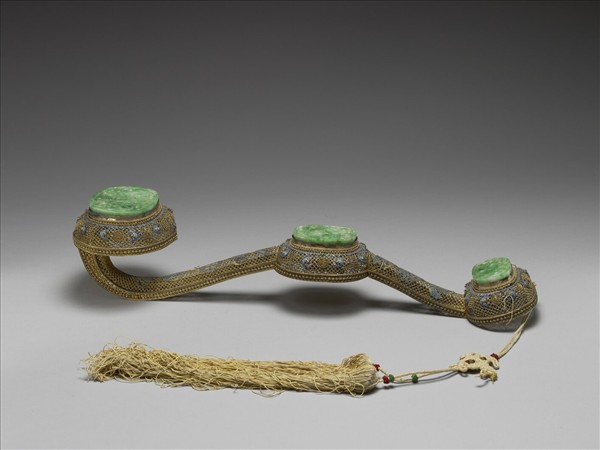 鍍金銀絲嵌翡翠如意