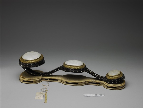 嵌螺鈿木柄玉如意