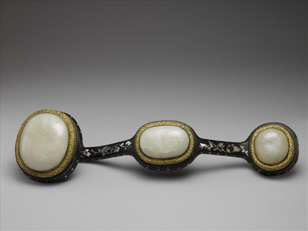 嵌螺鈿木柄玉如意