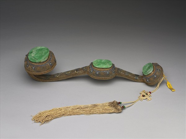 鍍金銀絲嵌翡翠如意