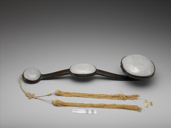 紫檀鑲玉錯銀百壽如意