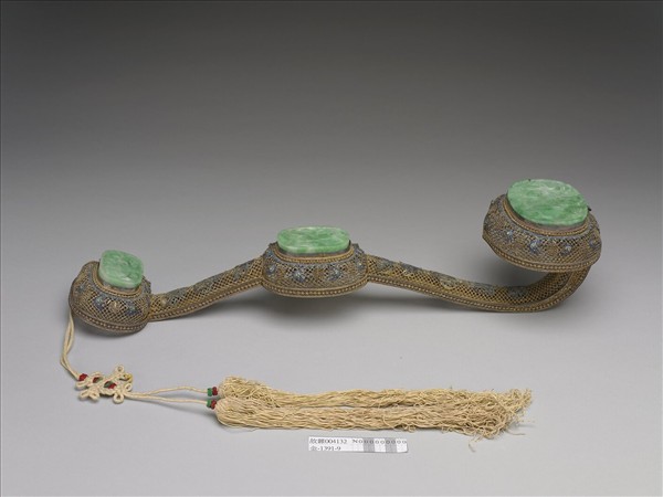 銀鍍金纍絲鑲翠玉太平有象如意