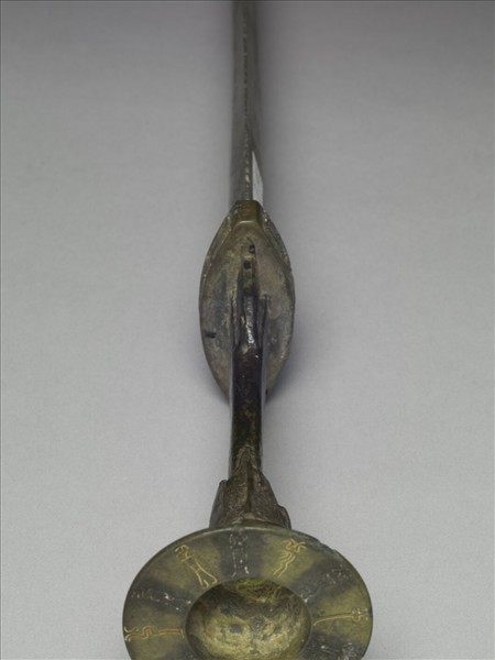 越王嗣旨不光劍