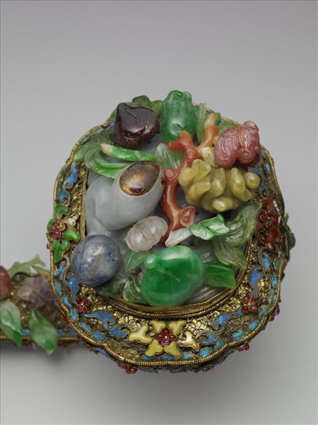 嵌寶石銀鑲金木胎如意