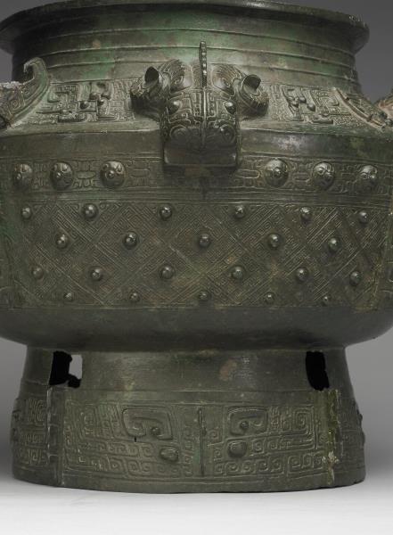 鉤連乳丁紋羊首罍