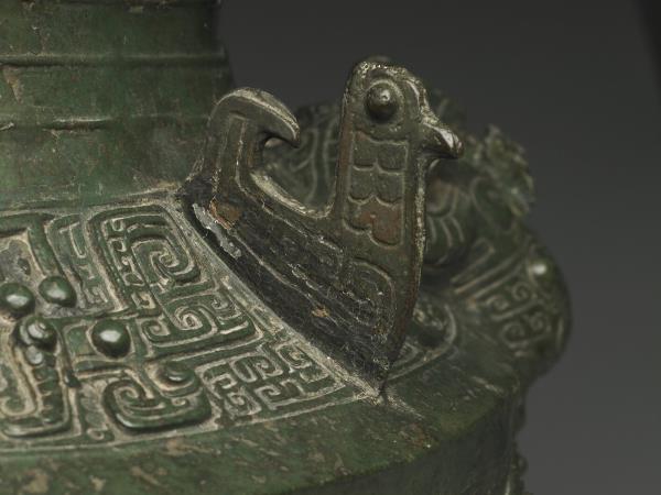 鉤連乳丁紋羊首罍