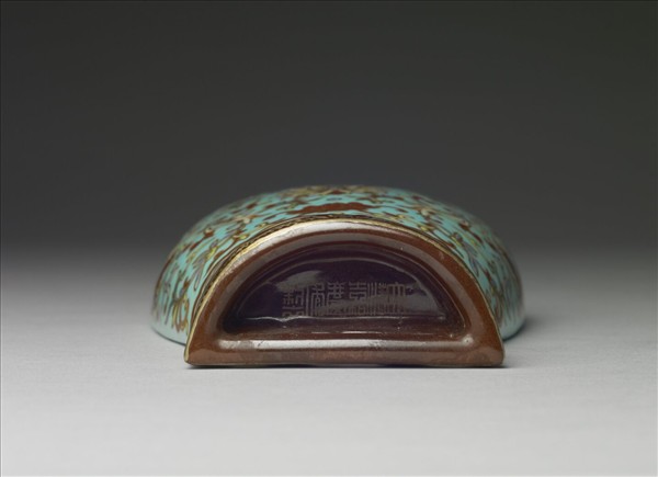 洋彩松石綠地描金番蓮紋轎瓶