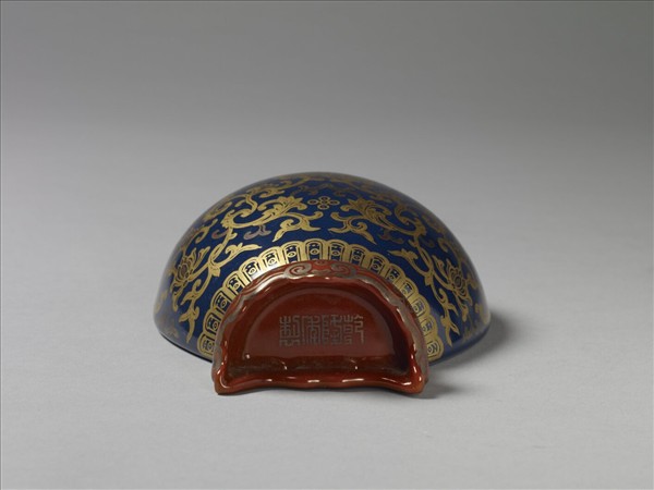 霽青釉描金番蓮紋雙耳轎瓶