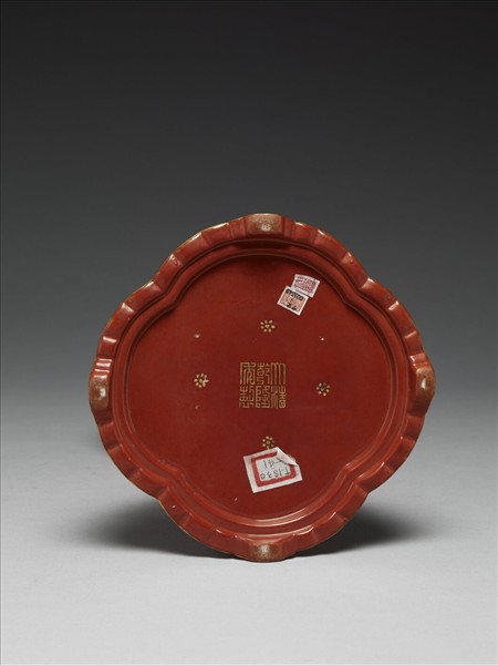 仿雕漆描金冠架