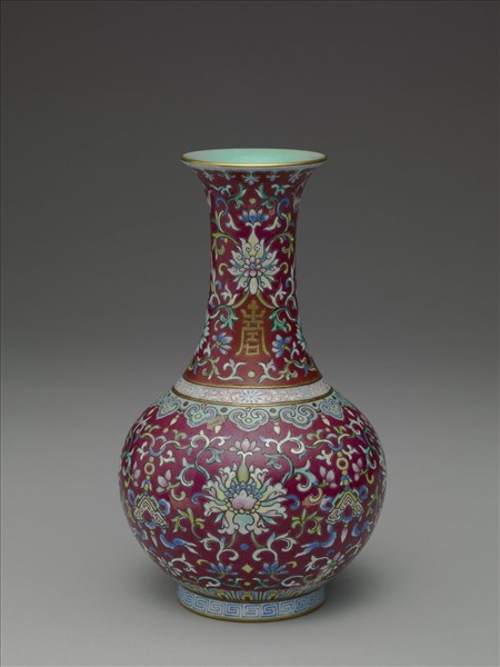 粉彩紅地錦上添花瓶
