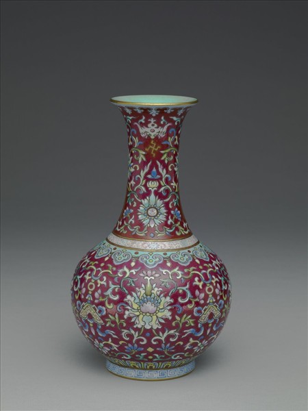 粉彩紅地錦上添花瓶