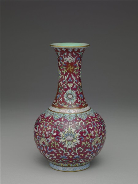 粉彩紅地錦上添花瓶
