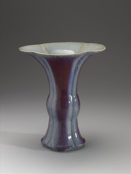 爐鈞釉四瓣花觚