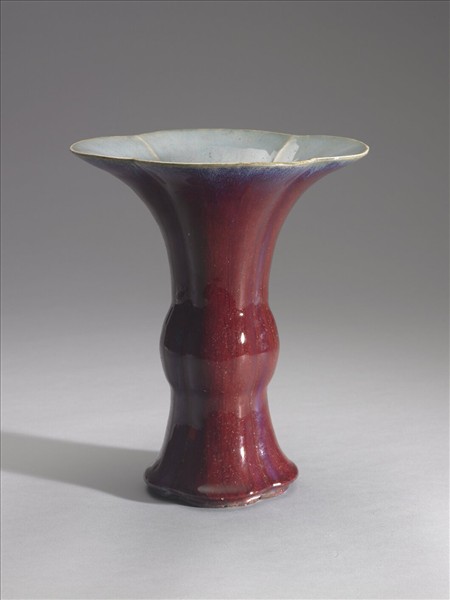 爐鈞釉四瓣花觚