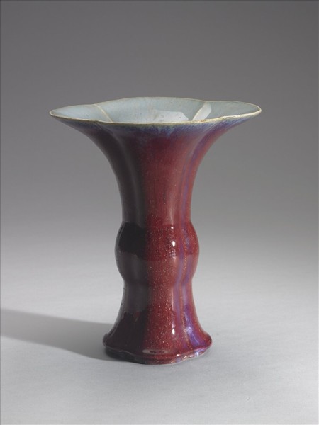 爐鈞釉四瓣花觚