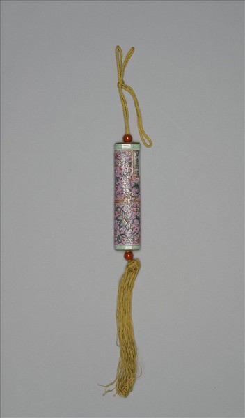 粉彩粉紅地纏枝花卉紋牙籤筒