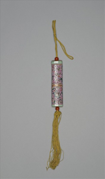 粉彩粉紅地纏枝花卉紋牙籤筒