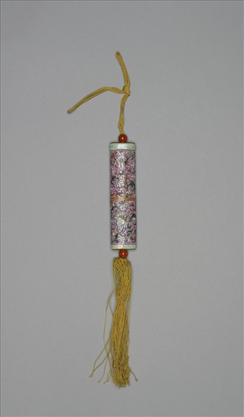 粉彩粉紅地纏枝花卉紋牙籤筒