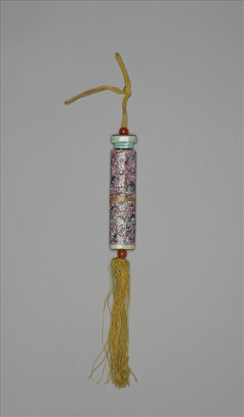 粉彩粉紅地纏枝花卉紋牙籤筒