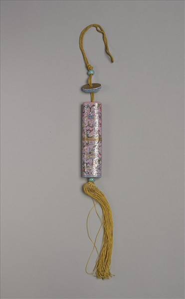 粉彩粉紅地纏枝花卉紋牙籤筒