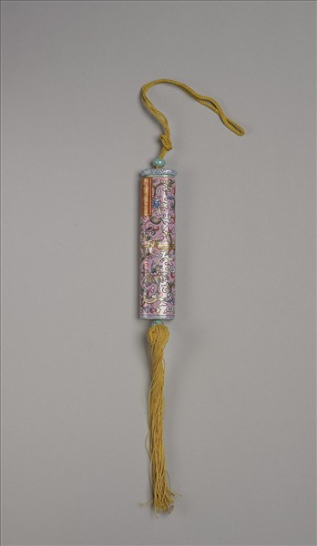 粉彩粉紅地纏枝花卉紋牙籤筒