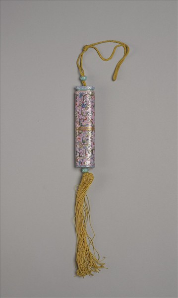 粉彩粉紅地纏枝花卉紋牙籤筒