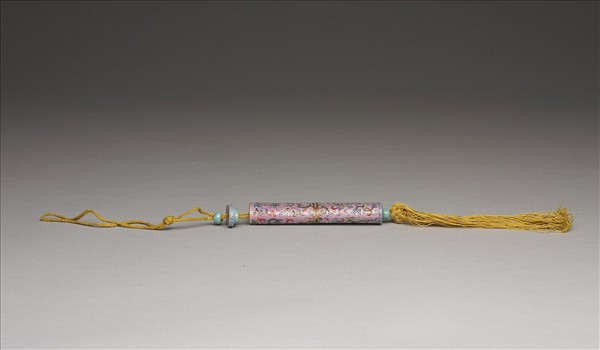 粉彩粉紅地纏枝花卉紋牙籤筒