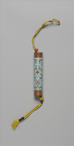 粉彩藍地番蓮紋牙籤筒