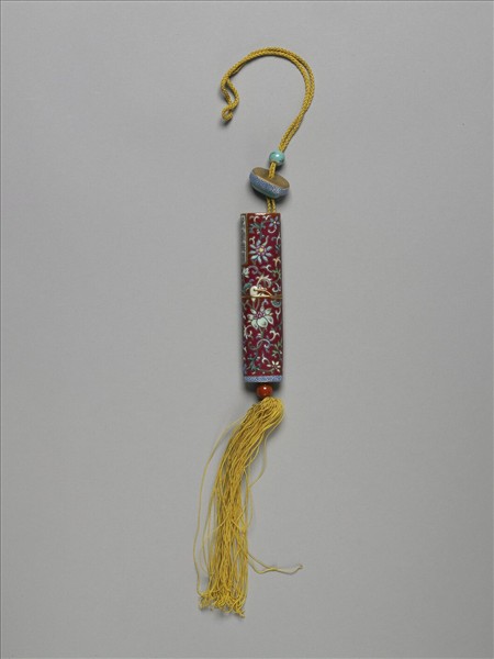 粉彩紅地番蓮紋牙籤筒