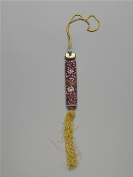 粉彩紅地番蓮紋牙籤筒