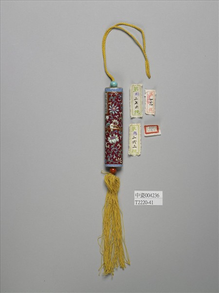 粉彩紅地番蓮紋牙籤筒